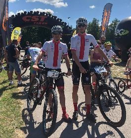 Łukasz Rozumek i Paweł Arciszewski wystartowali w Maratonie MTB w Janowie